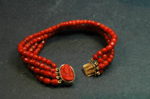 site 2 bracelet corail