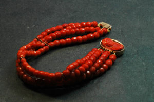 site 4 bracelet corail